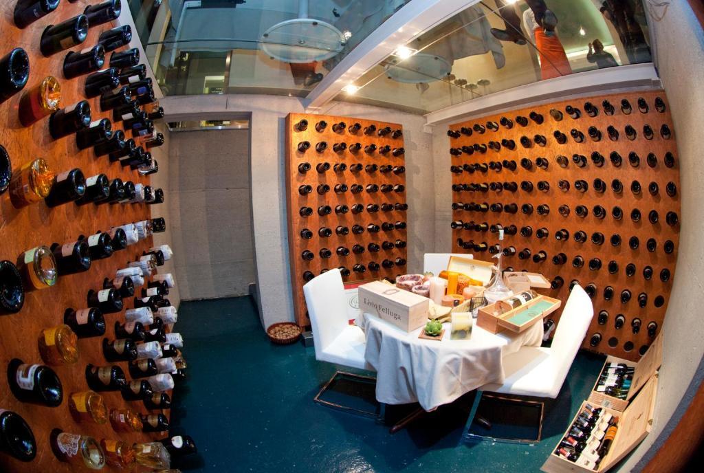 Locanda Ristorante 7 Mari Porto Viro Buitenkant foto