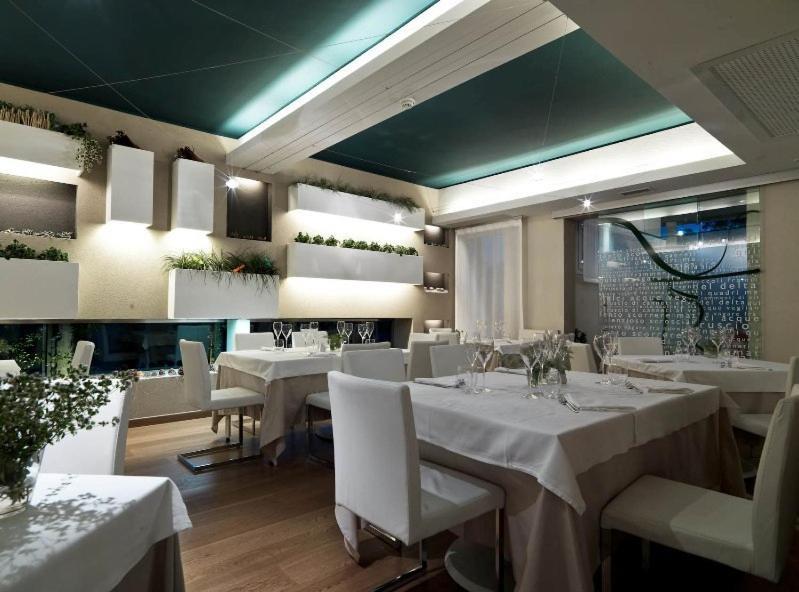Locanda Ristorante 7 Mari Porto Viro Buitenkant foto