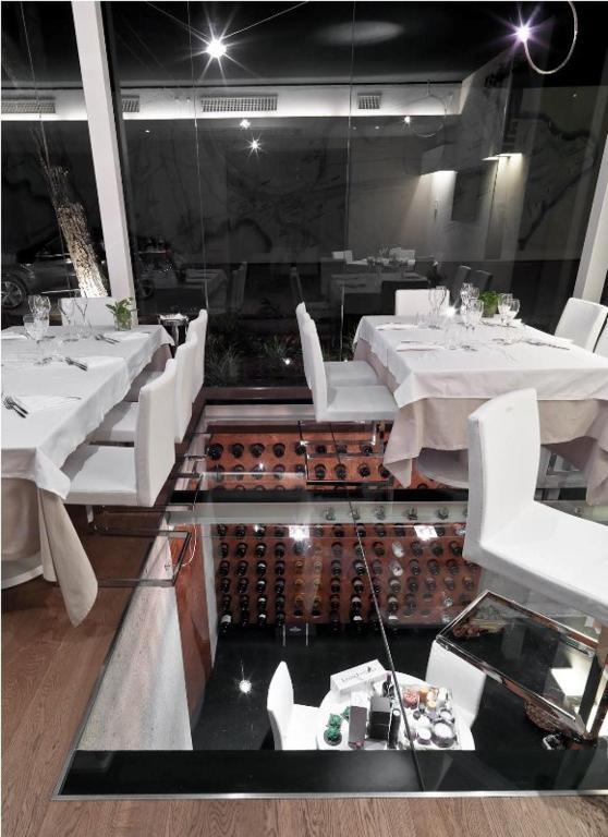 Locanda Ristorante 7 Mari Porto Viro Buitenkant foto